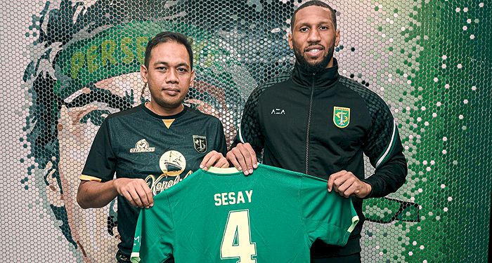Ada 'Pengaruh' van Dijk di Balik Keputusan Bek Persebaya
